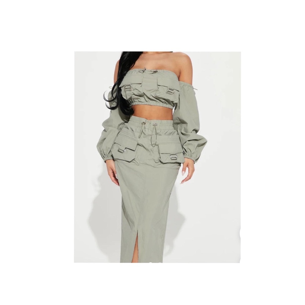 Fashion Nova Bad Habits Maxi Skirt Set (Crop top & Skirt) SIZE L